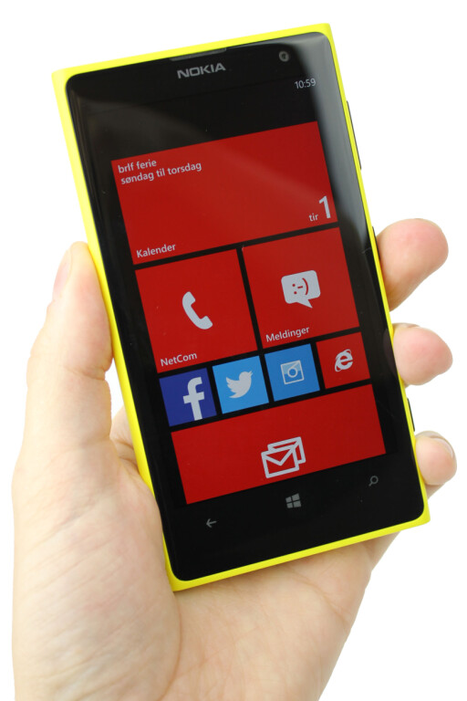 поскольку   Nokia 808 PureView   Около года назад ходили слухи о модели Windows Phone с таким же типом «камеры PureView»